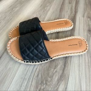 Sandal